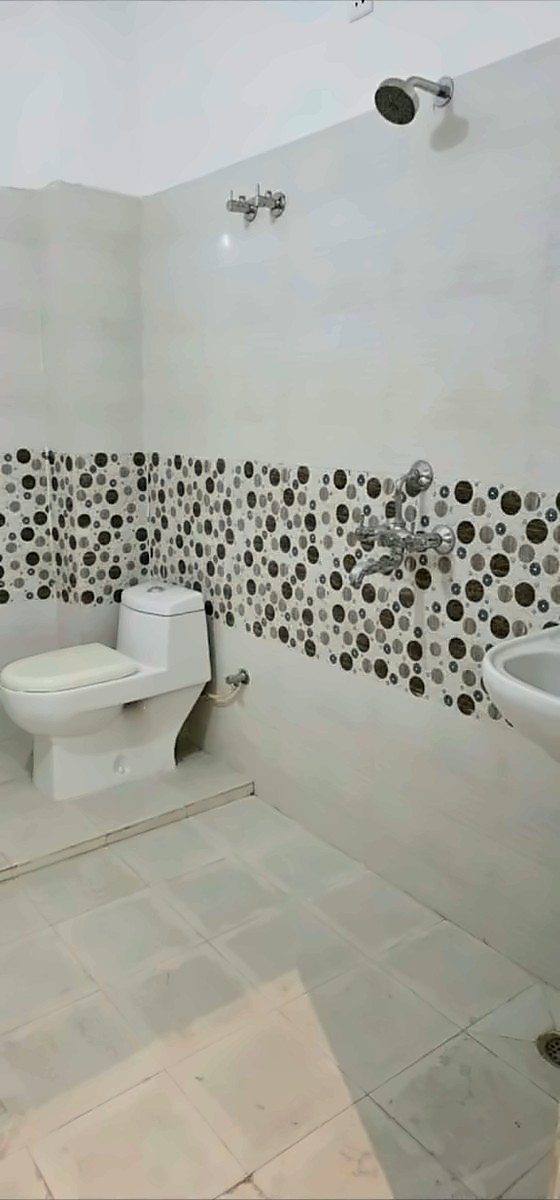 2 BHK First Floor for Rent — Ashokpuram Colony, Dafi, near Orange Store, Varanasi — photo 10