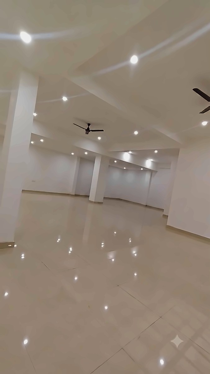 Commercial Hall for Rent — Maduadih Road, Varanasi — photo 3